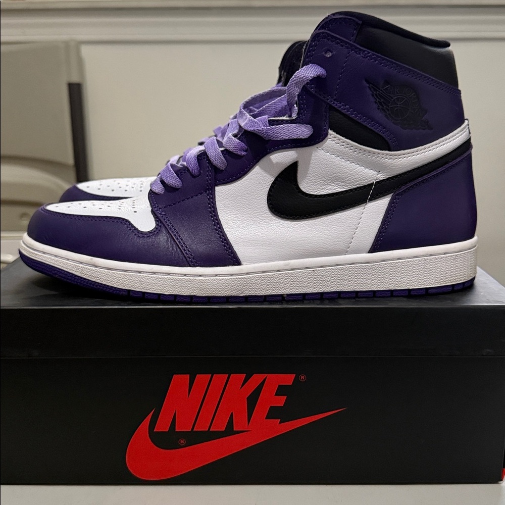 Nike Air Jordan 1 Retro
Court Purple
(FIRM ON PRICE) - Picture 5 of 9
